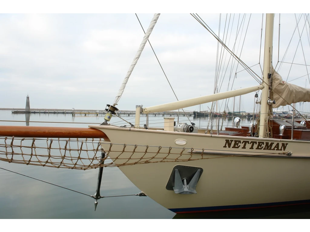 Holland Yacht Partners -