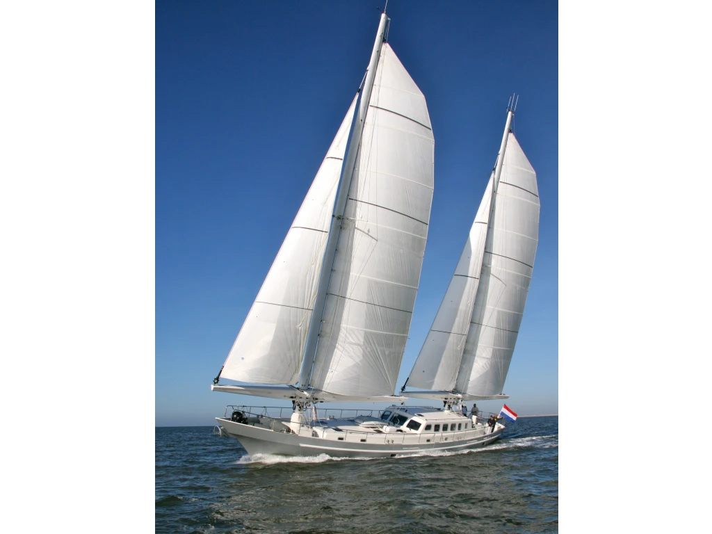Holland Yacht Partners - Ecolution