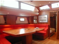 Holland Yacht Partners - Decksaloon