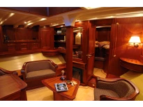 Holland Yacht Partners -