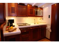 Holland Yacht Partners -