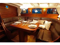 Holland Yacht Partners -